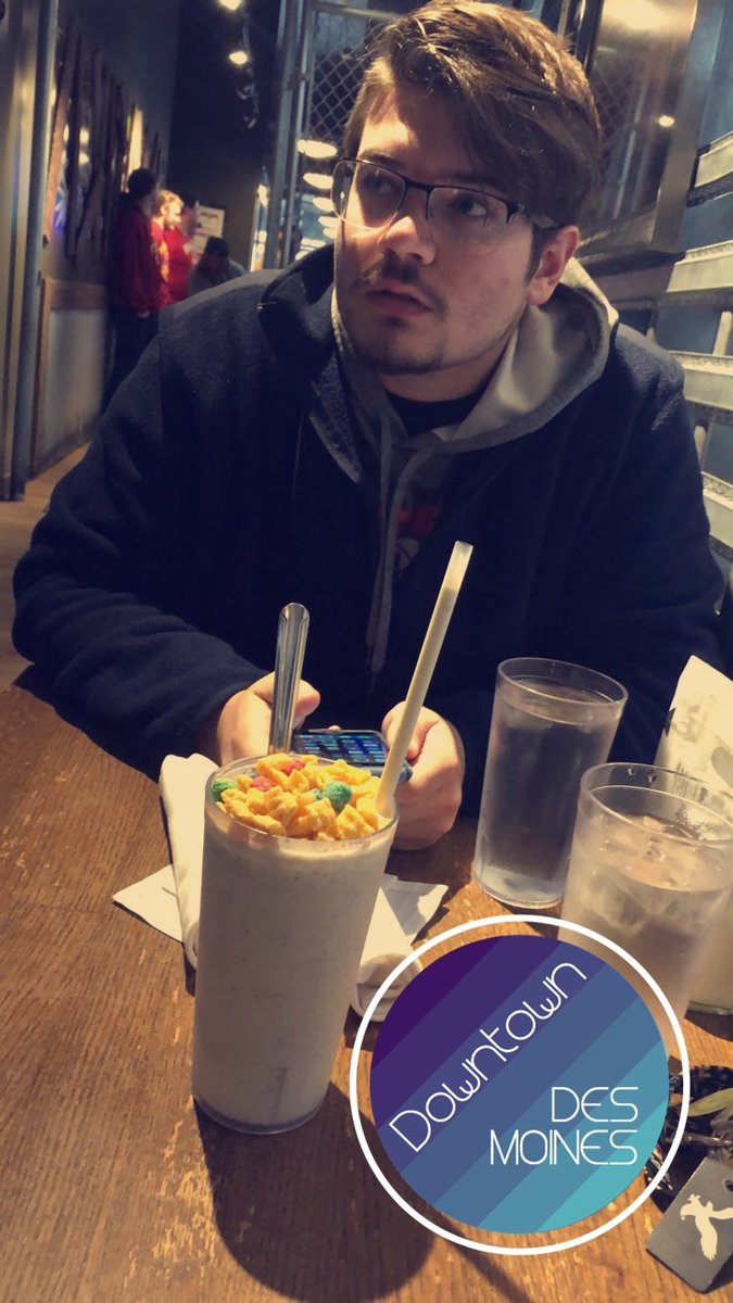 emmaroseridder's tweet photo. Happy birthday Kelvin! I love you❤thanks for the laughs and good times! Have a wonderful day today🤗 https://t.co/UW75pT0Ys4