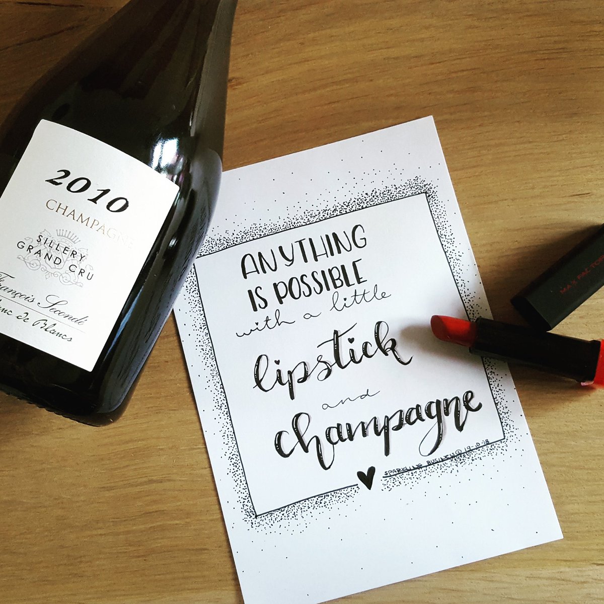 CHEERS to World Champagne Day! 🍾🥂

#champagne #cheers  #worldchampagneday #redlips #anythingispossible #sparklingbusiness #sparklingwine #drinkchampagneallday #everyday