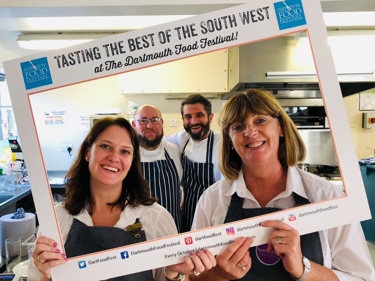DartFoodFest's tweet photo. A bit more #dartfoodfest18 action from today. Donโt forget the festival fun continues until Sunday with more #chefsdemos #kitchenworkshops #drinksseminars #eatyourwords and more! @discoverdart @visitsouthdevon @Tasteofthewest @FoodDrinkDevon @DevonLife @DevonLifeEd https://t.co/xps8YuIYJC