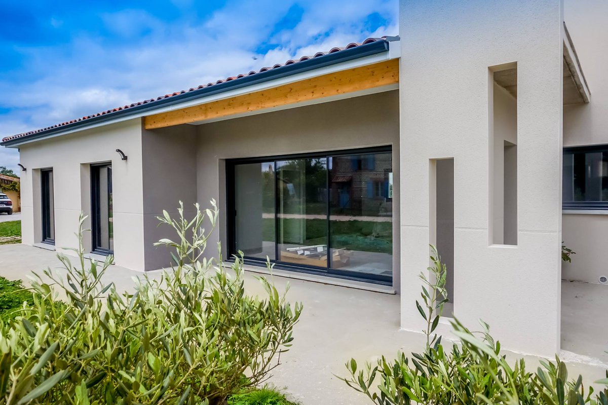 ConstructionsMu's tweet image. Rencontre entre le contemporain et le traditionnel 🏡🔑
#constructionToulouse #constructeurToulouse #Constructeursdemaisons #Muret #Maisoncontemporaine #architectes #maisondesign #maisonsneuves #Maisontraditionnelle #devenirpropriétaire #Maisonderêve
