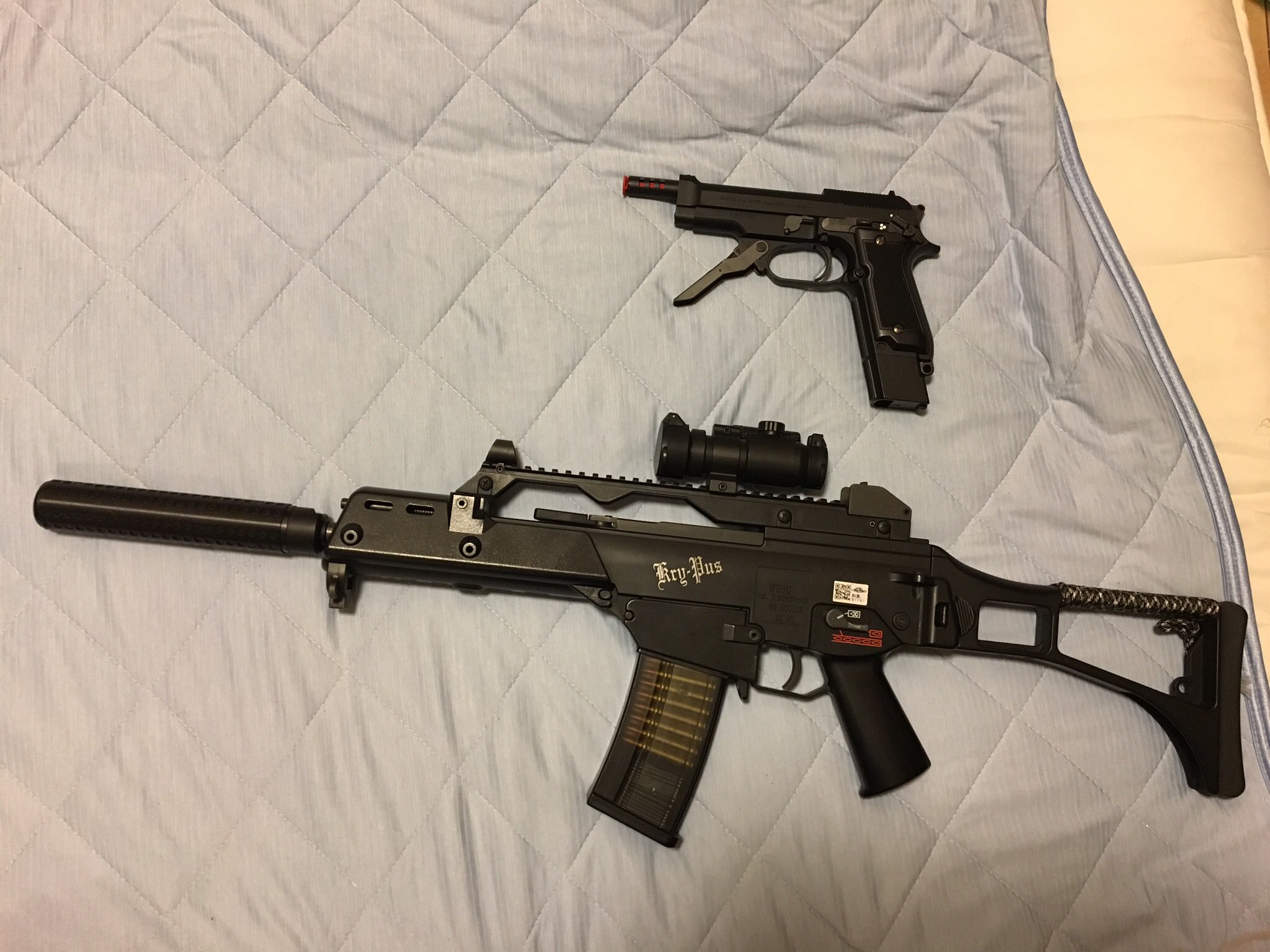 関西サバゲーチームfree Firing Operation Ffo愛銃紹介 名前 Hn可 さき 愛銃名 メーカー H K G36c この銃のここが凄い 見た目がかっこいい 軽い スコープ等を乗せやすい 取り回しがしやすい 愛銃とのエピソード 初
