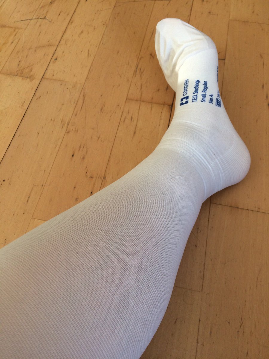 winniemli's tweet image. #PostOperation Thought: anti-embolism medical stockings strongly resemble European aristocratic men’s hosiery of the 18th century...🧐 I sense a fashion revival coming on! With added medical benefits. Who’s gonna back it?! @NHSuk @NHS @NHSEngland @NHSEnglandLDN #NHS