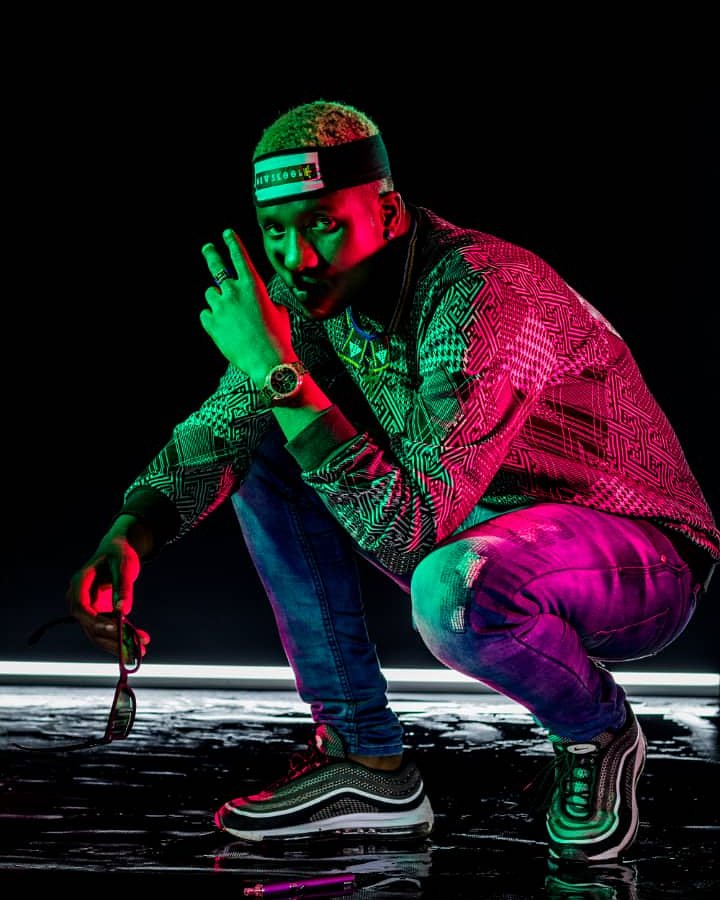 LyrikalBusta's tweet photo. THE BADDEST IN THE GAME 😎
THE GUY YOU SHOULD BE VOTING FOR ON THE @MTNSWAMAAWARDS IF YOU HAVEN'T YOU BETTER START NOW 😉 🏆 THE #NEWSKOOLKXNG 👑🇸🇿🇸🇿🇸🇿🇸🇿🇸🇿🇸🇿🇸🇿🇸🇿🇸🇿🇸🇿🇸🇿🇸🇿🇸🇿

#iNumberVisuals out NOW!!! 🚨🚨🚨🚨 https://t.co/TgK8z5Mcx1