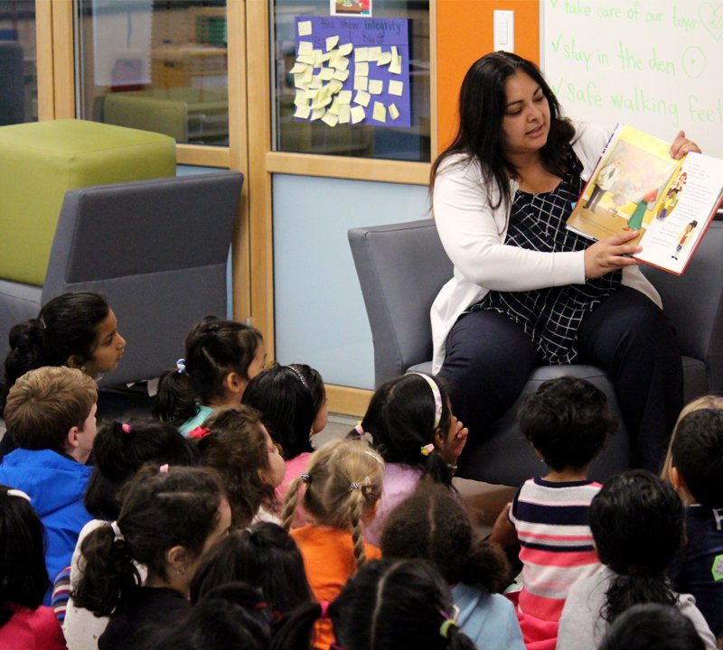 LakeWashSchools's tweet photo. Never too young – State senator reads to students; encourages civic participation and voting. Read more about this visit: https://t.co/56WKcE95Fq https://t.co/J79LI3OLLP