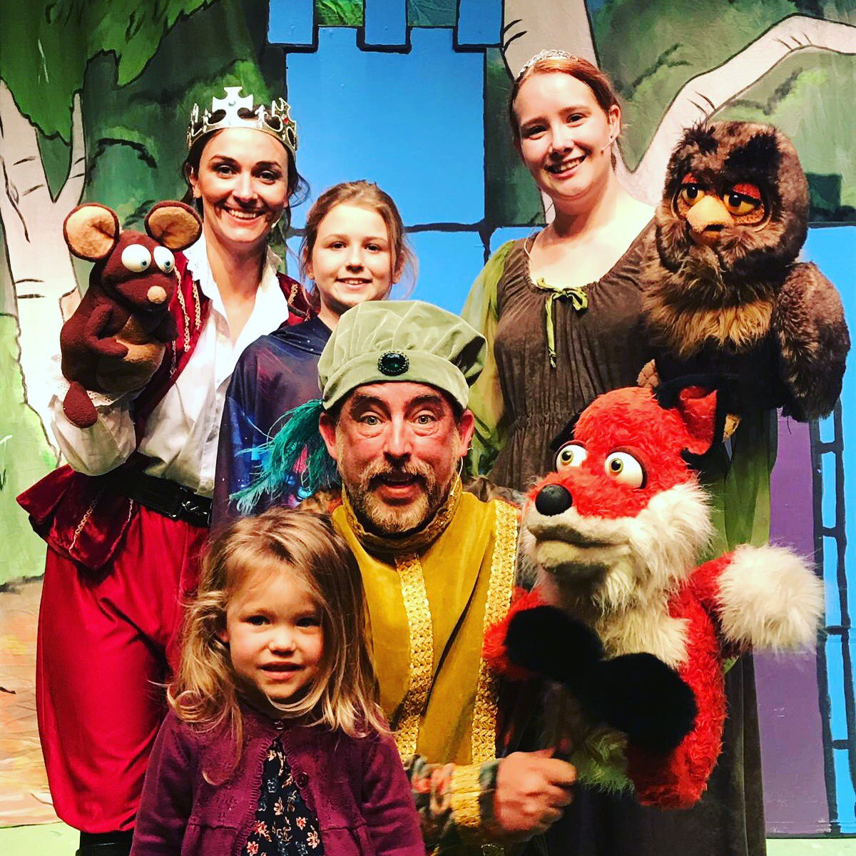 magicbeansvh's tweet photo. A massive thank you to our preview audience today. Glad you all enjoyed the show. Performances start this Sunday 21st from 11am and 2pm daily until Saturday 27th. 

Some performances are almost sold out. Book now to avoid disappointment: https://t.co/61dpAUMDfj https://t.co/bSWrGNDqSF