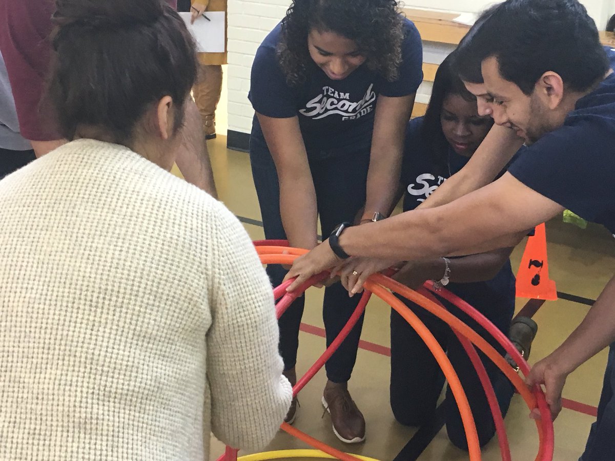 PrincipalBernal's tweet photo. This is how we start our day at LL Hotchkiss for PD! Coach Banda leading our team building! Way to go! #acedisd https://t.co/hVueH1k0H5