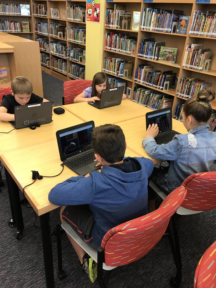 AFESMedia's tweet image. 3rd graders are breaking in the new chrome books in the media center by dissecting virtual owl pellets! #technologyisamazing #WonderWake @SREThird @mleach2