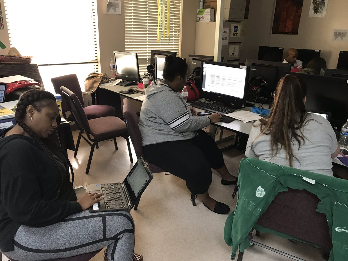 LeeATolbertAcad's tweet image. Learning about STEM Connect from @DiscoveryEd today in our PD #teachersneverstoplearning #LATCAPride