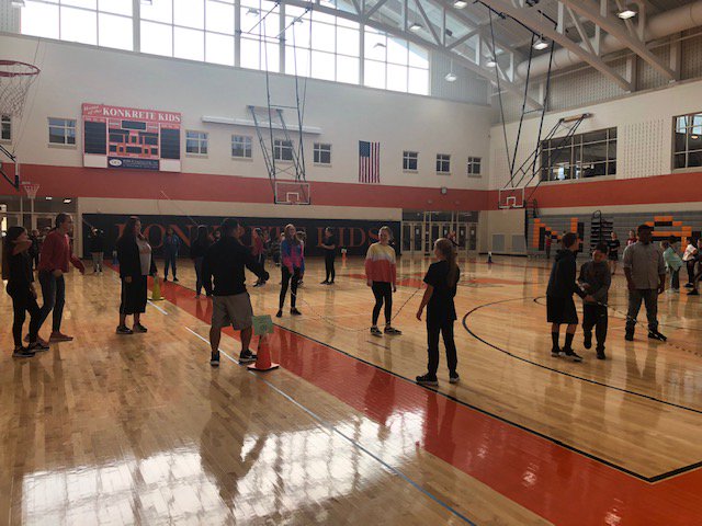 NAMSRelatedArts's tweet photo. 6th grade practicing jump rope after reading the story “The Tail”. https://t.co/ApqvFg6FZJ