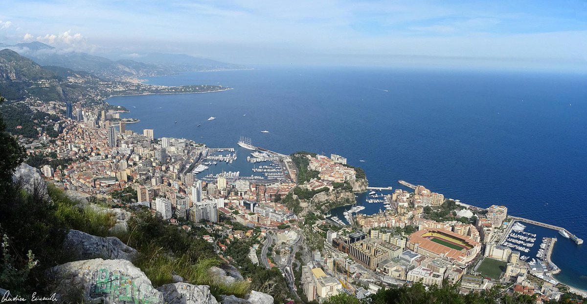 Fancy relocating to Monaco? Who doesn't, after a busy working week... We've got loads of jobs at dailyinfo.co.uk/jobs - including an exclusive opportunity with Riviera Tutors - for anyone in need of a change of scene. Send us a postcard when you land! (creds Wikipedia/Einaz80)