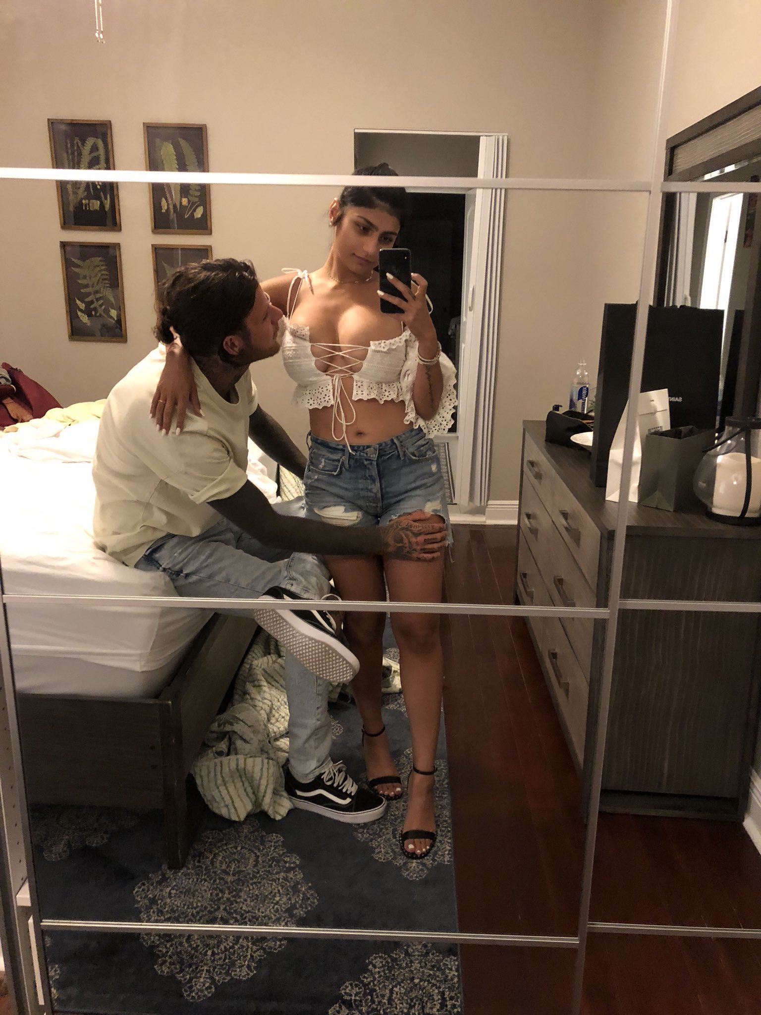 Mia Khalifa, OnlyFans Star's HOT Pics & Videos: From Swimsuits to Sexy  Dresses, Best Looks by the Ex