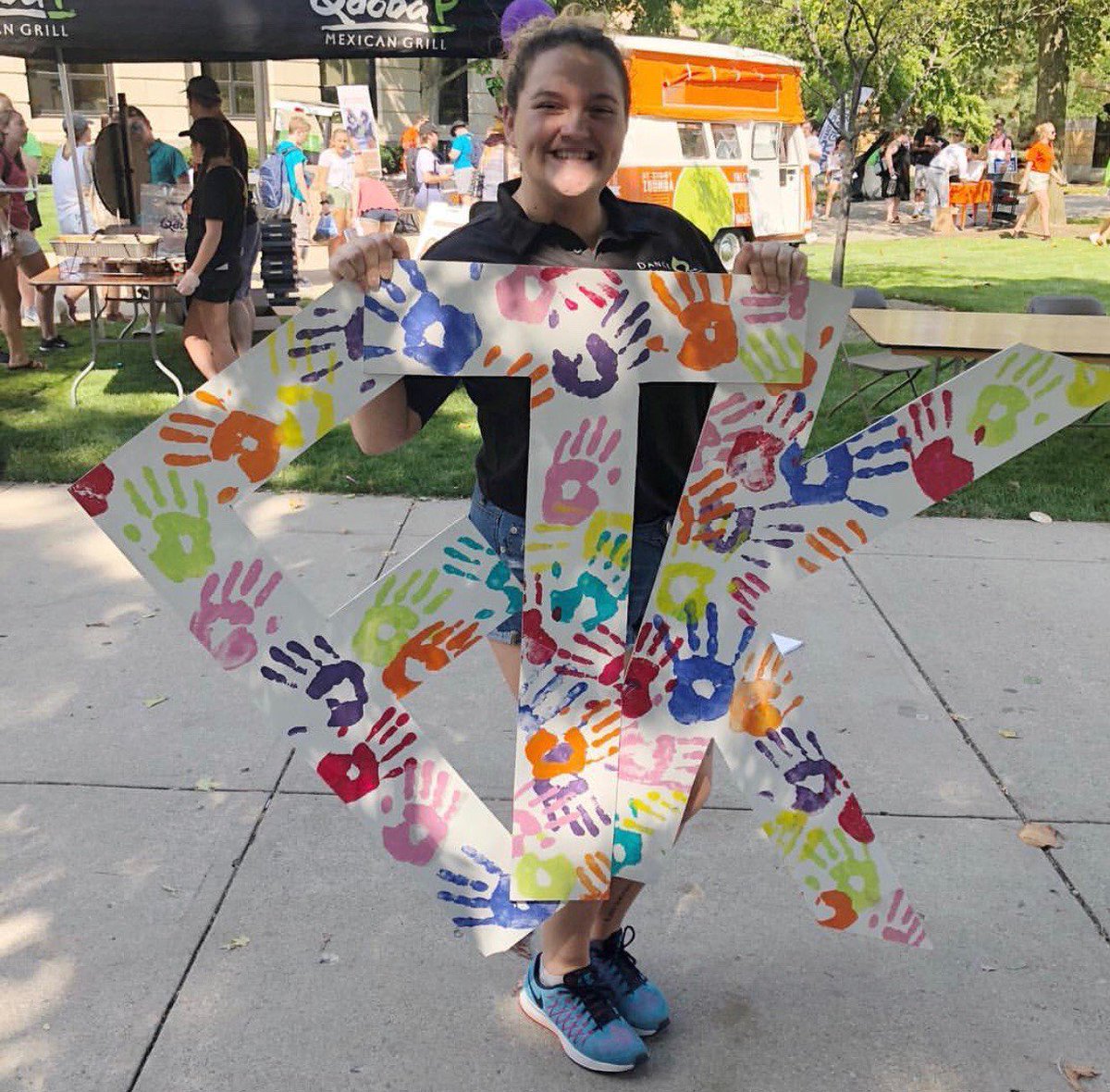 dm_bgsu's tweet photo. π¨MAJOR ALERTπ¨
Emily Fitch, our Administrative Assistant, has hit COMMA CLUB! In the past 14 hours, she has raised over $1000! All for the kids! This money has the ability to help buy 37 NICU babies diapers for a week! #ForMoreMiracles https://t.co/3K7m0XvmH7