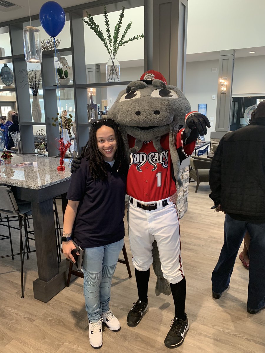 Hanging out with <a href="/muddythemudcat/">Muddy the Mudcat</a> at an open house in Knightdale!!!! #winlocal #FridayMotivation #Dablvd