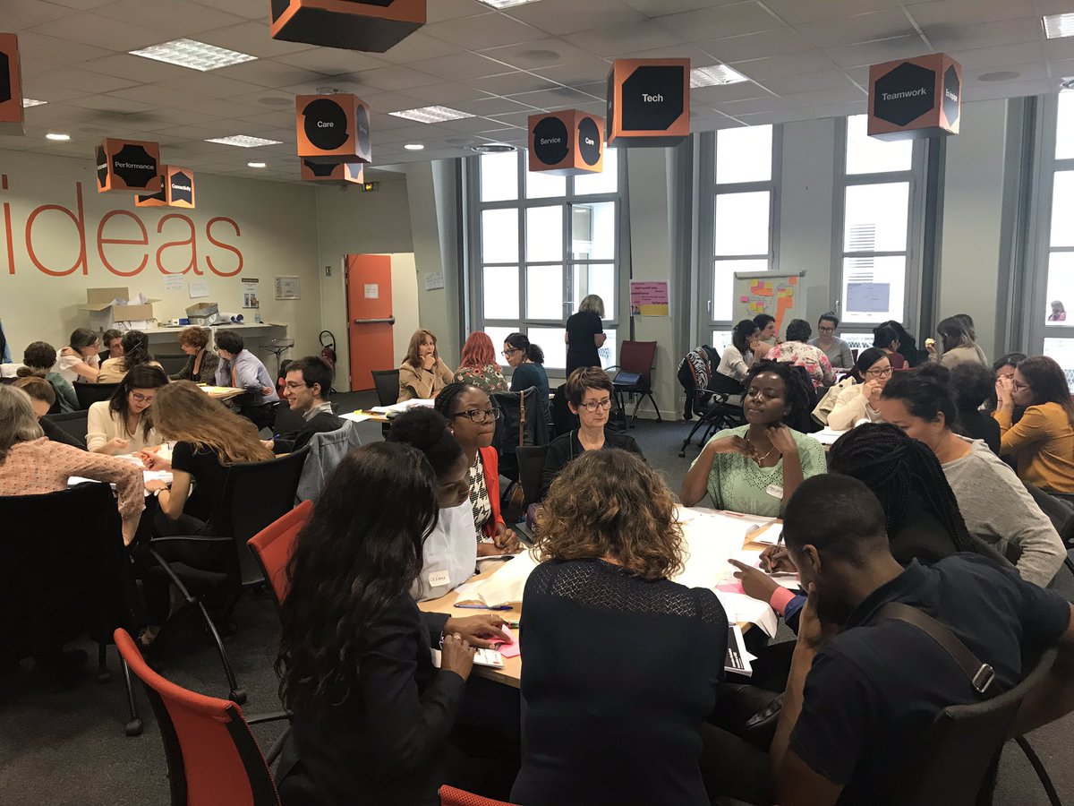 caracourtiade's tweet photo. Merci aux MCI d’avoir participé à notre Hackathon Femmes &amp; Entrepreneuriat, vous avez assuré les porteuses de projet!Trop fière ! Bravo à @JessicaAngeli4 et @marievanhaecke en particulier qui ressortent chacunes lauréates 👏💪🏼 #mbamci 😘 @mbamci https://t.co/dpUiqCVwoU