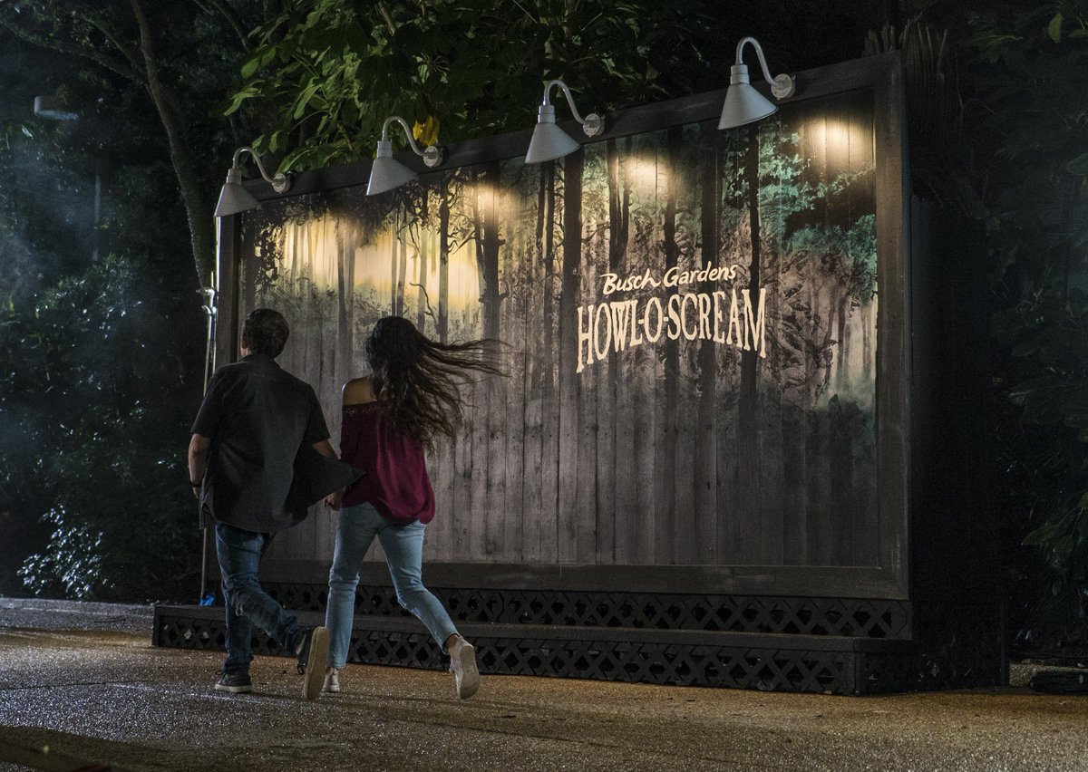 Magic1013FM's tweet photo. From new terrifying scare zones to creepers on coasters, an air of fear will consume @BuschGardens until there is nowhere to hide at Howl-O-Scream! Win tickets today inside the #4PlayAt4 on Magic! https://t.co/sAlEFZVGrN