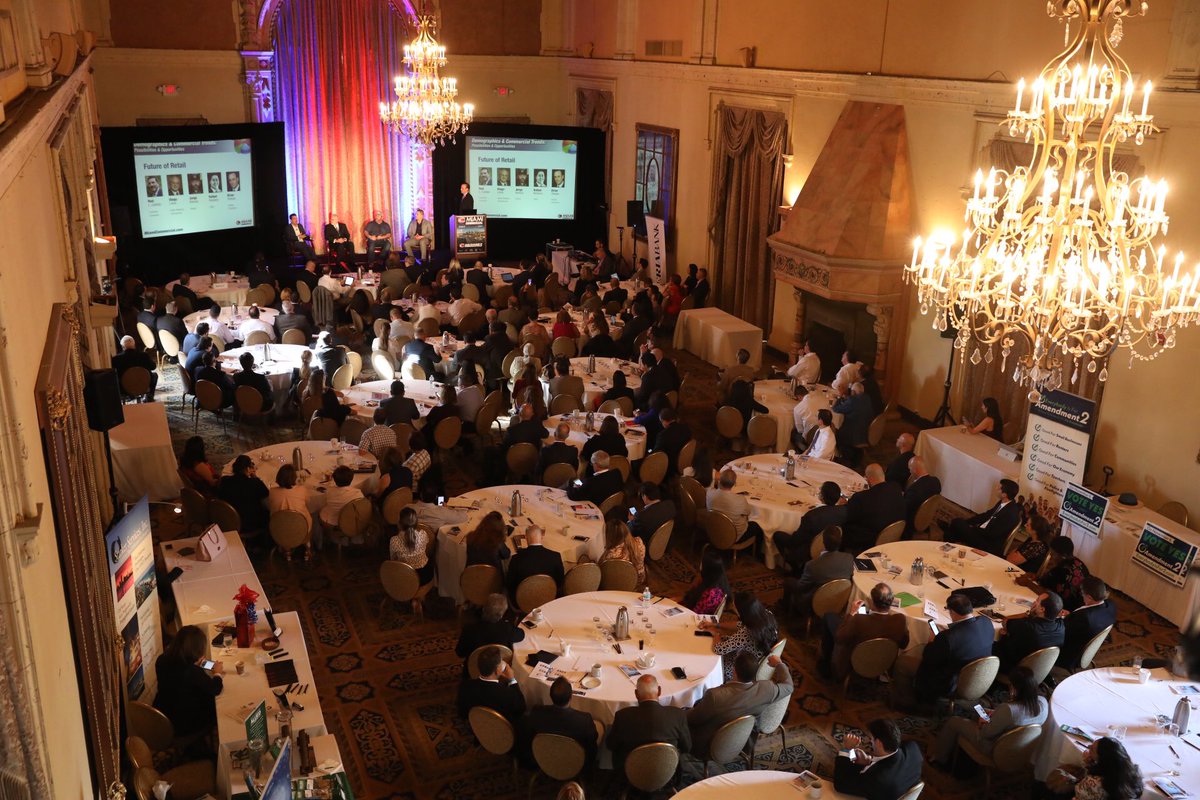 MIAMICommRE's tweet photo. Full house at our 2018 MIAMI Commercial Conference & Expo.
Thank you to our members and affiliates for attending. Post your takeaways from the #MiamiCommercialConference below.
#MIAMIRealtors https://t.co/8eiw5c1tyJ