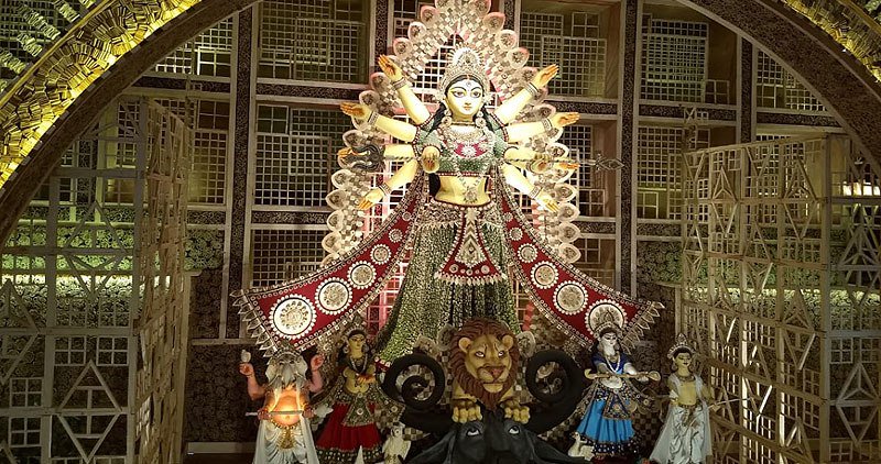 diptentwit's tweet photo. DURGAPUJA IN KOLKATA : A NOSTALGIA LONG LASTING https://t.co/v139ocjJxa https://t.co/2oymxlChge