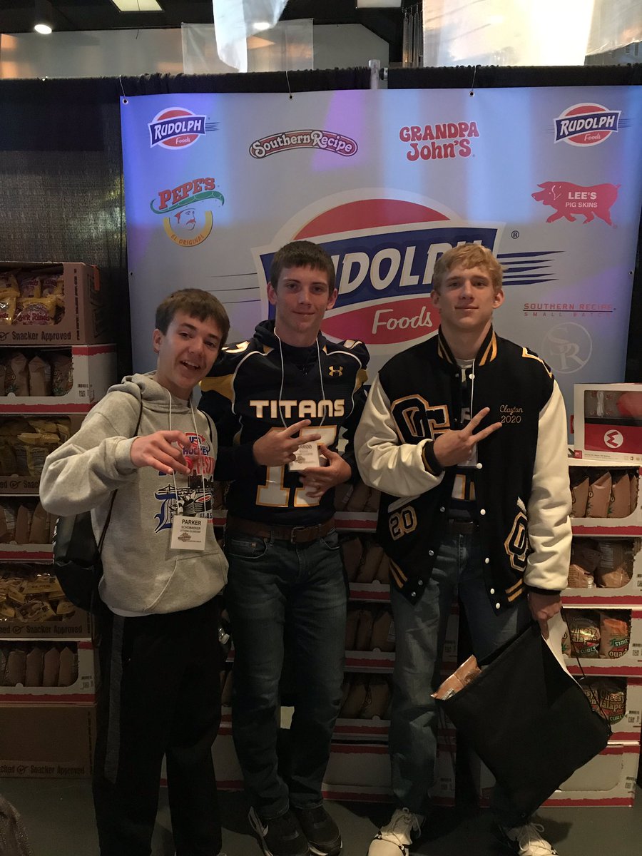 Jarrodondabeach's tweet photo. #RudolphFoodsMakerfest https://t.co/VErRVPTQYz