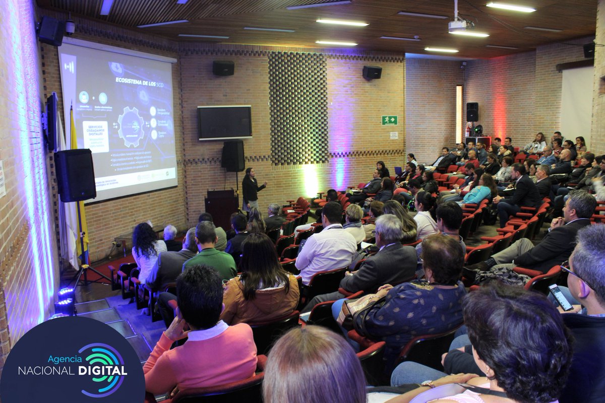 ANDigital_Col's tweet photo. En el marco de #SITA2018 la @ANDigital_Col explicó cómo el servicio de #InteroperabilidadSCD brindará capacidad tecnológica estableciendo conexiones entre Entidades públicas y privadas para intercambiar información, documentos y expedientes electrónicos. #LosArchivosInnovan https://t.co/7EXYjpYMT1