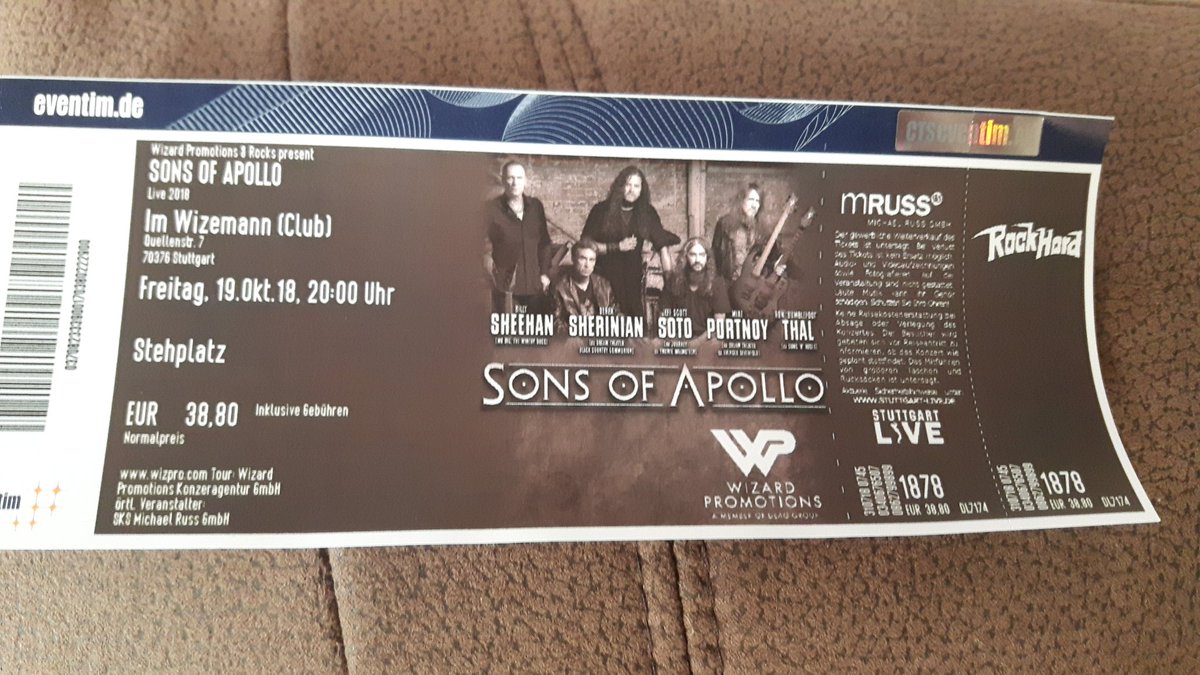 Suzanne_deMello's tweet photo. 🤘2 hours from heaven....see you later @jeffscottsoto @BillyonBass @DerekSherinian @bumblefoot @MikePortnoy ❤😍Gods of Apollo @SonsOfApollo1 https://t.co/eYYMgjFuev