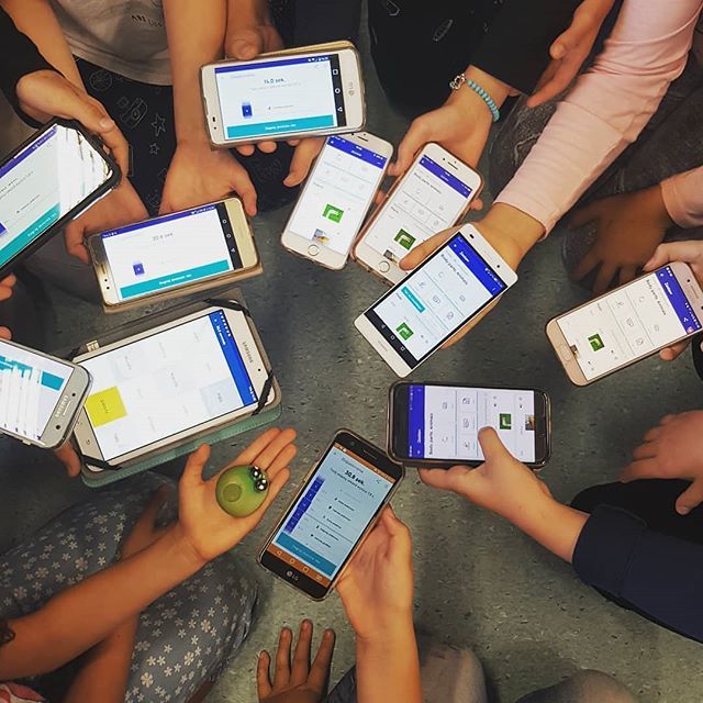 quizlet's tweet image. Friends don&apos;t let friends study without Quizlet 😂. If you love your friends, share your study sets! .
.
.
.
#quizlet #quizletlive #studyapp ift.tt/2CtnF6O
