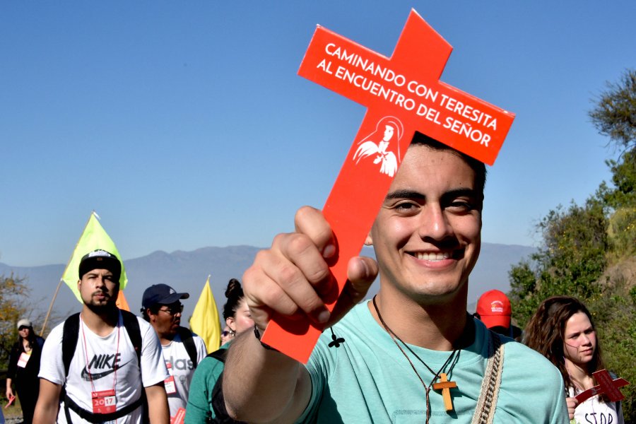 Iglesiastgo's tweet photo. Todavía te puedes inscribir a #Teresita2018
Mañana sábado 20 de octubre, desde la 6:00 AM miles de peregrinos llegarán hasta el Santuario de Santa Teresa de Los Andes, para celebrar nuestra fe en Jesucristo. ¿Vienes? Inscríbite en https://t.co/RMqMryvqbO
https://t.co/xpVQ7edcCB https://t.co/EQOgP9fMly