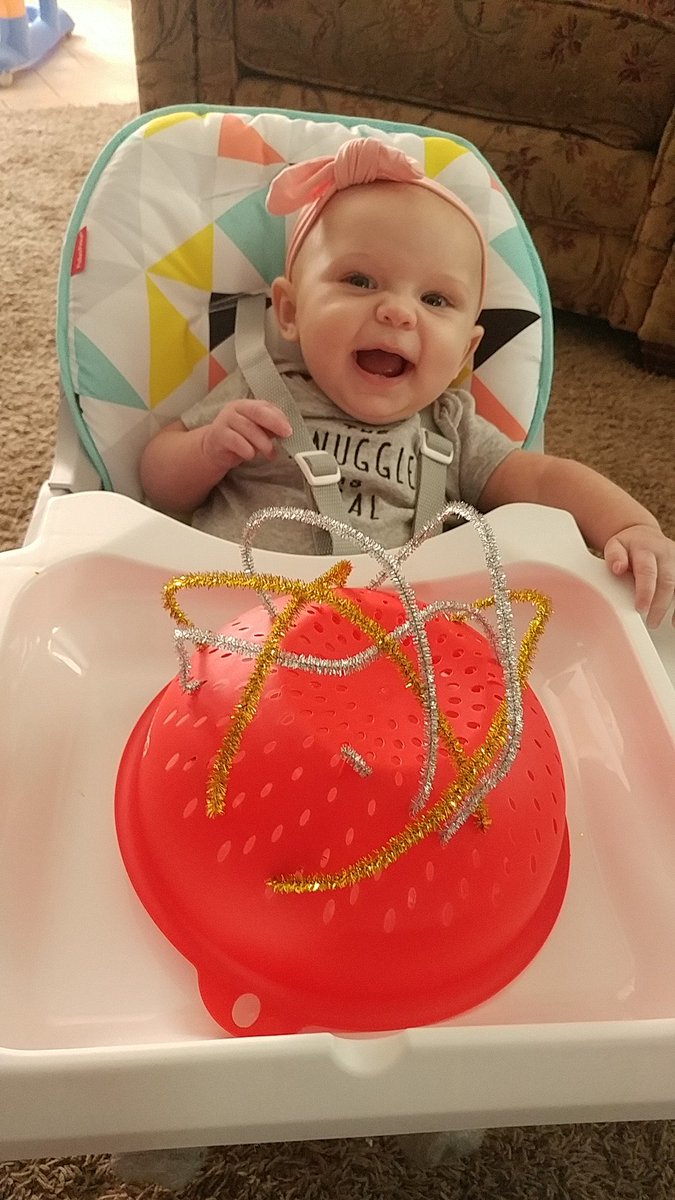 YellowAfternoon's tweet photo. I made my kid a sensory toy. #MomLevelUp https://t.co/yxAkCGMYfm