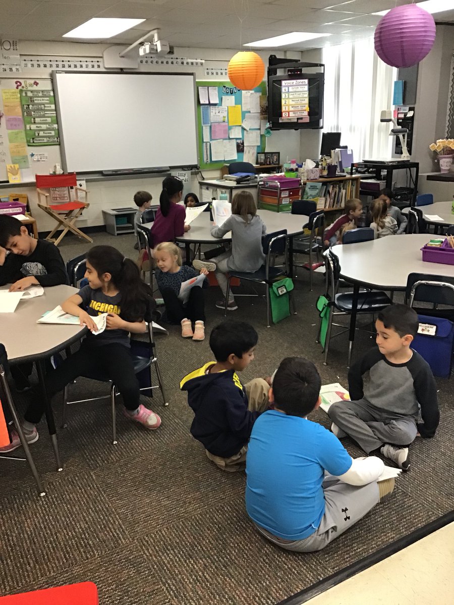 GarnerBrigette's tweet photo. Wonderful Unit 1 celebration with these Firsties! We loved sharing all we’ve learned through our small moment writing pieces ❤️  #tsdthinkers #hill_huskies #hillthinkers https://t.co/RIj05tTd9q