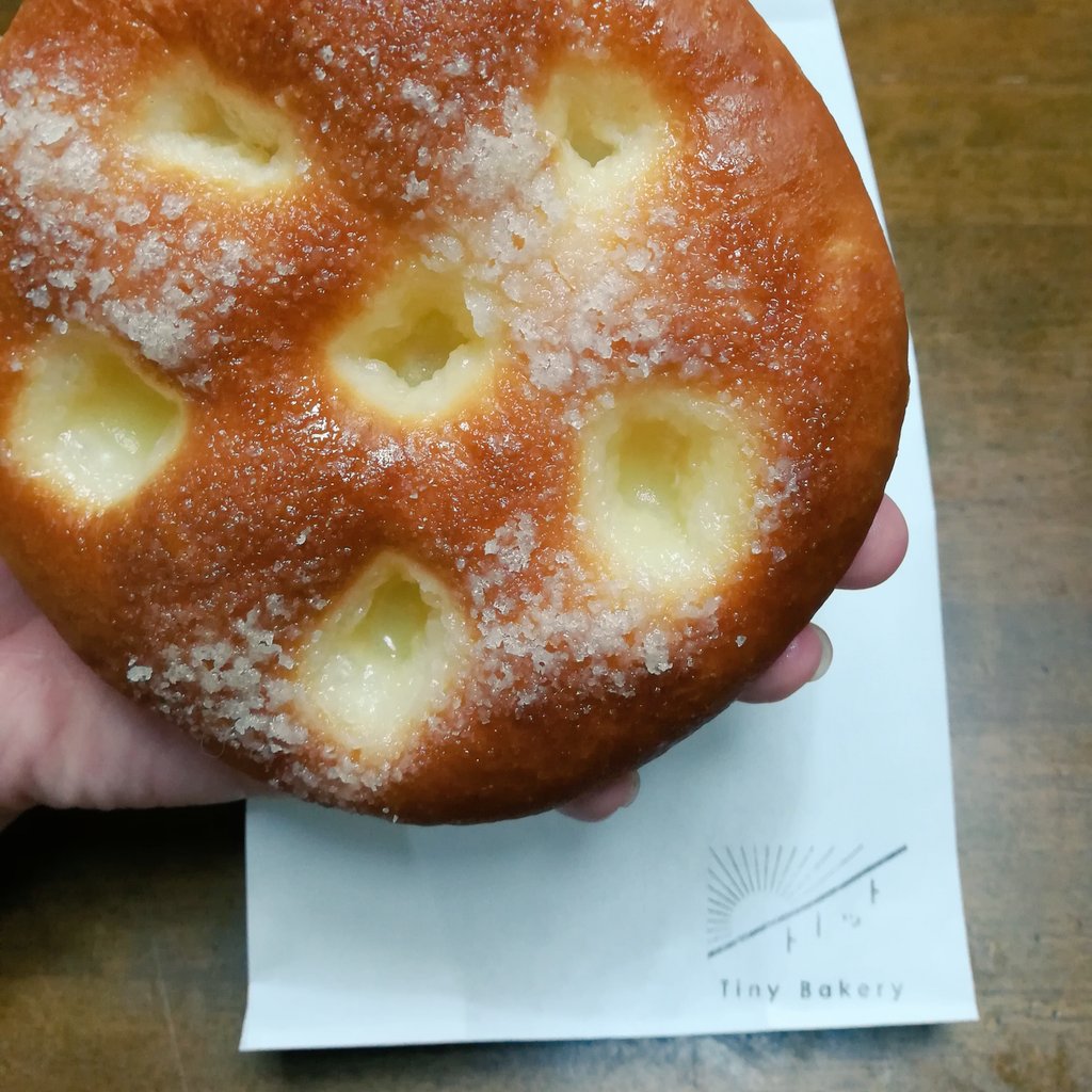 mynameiskana_m's tweet photo. トイットのパンが本当に美味しい。
#TinyBakery #トイット https://t.co/uZ02VvaKFZ