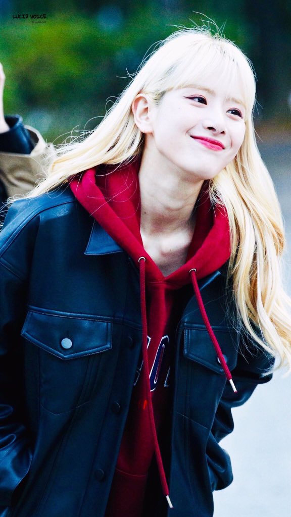 icecrumblebread's tweet photo. 사거리에 붕어빵 팔더라 식지 말라구 여기 넣어놨어 자 아니야 지연아 나 진짜 별로 안 기다렸어 너 기다리면 하나도 안 추워 얼른 들어가자 https://t.co/cWvKX6o903