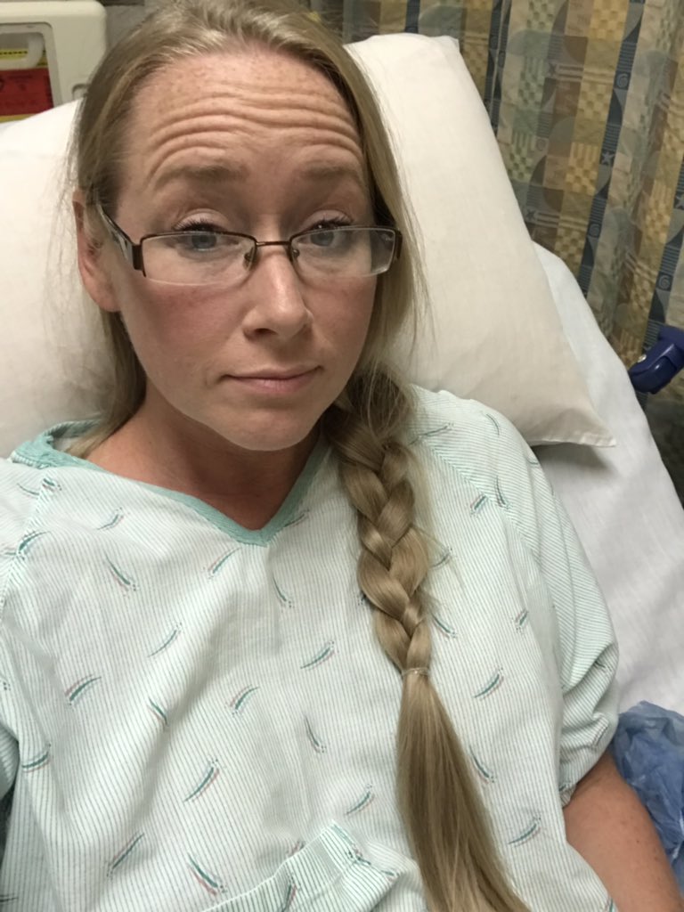 Kitdepaolo's tweet photo. First tweet in a very long time...finally had time to reset my twitter password 😂 wish me luck #aclsurgery https://t.co/L0PUML6JGy