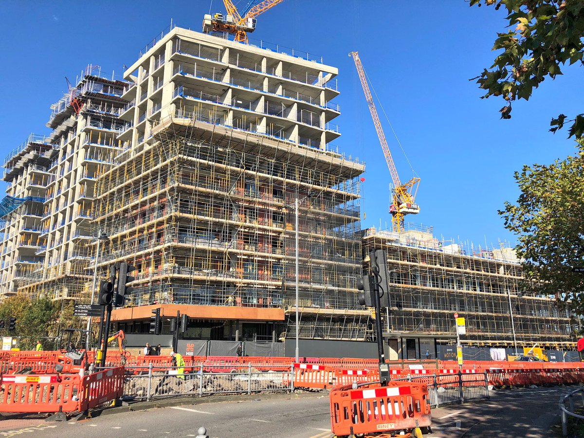 SwiftScaff's tweet image. The yellow and black in the October sun #scaffold #swift #London