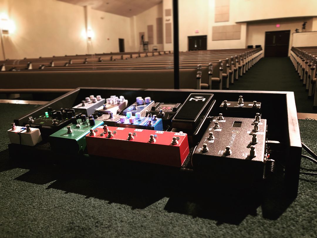 LoopCommunity's tweet photo. Looptimus is on stage with @corby.lacroix as he gets ready for the weekend! Tag us in a pic of your setup this weekend! #looprig #looptimus #multitracks #worshipleader #LoopCommunity https://t.co/iwebXZAm88