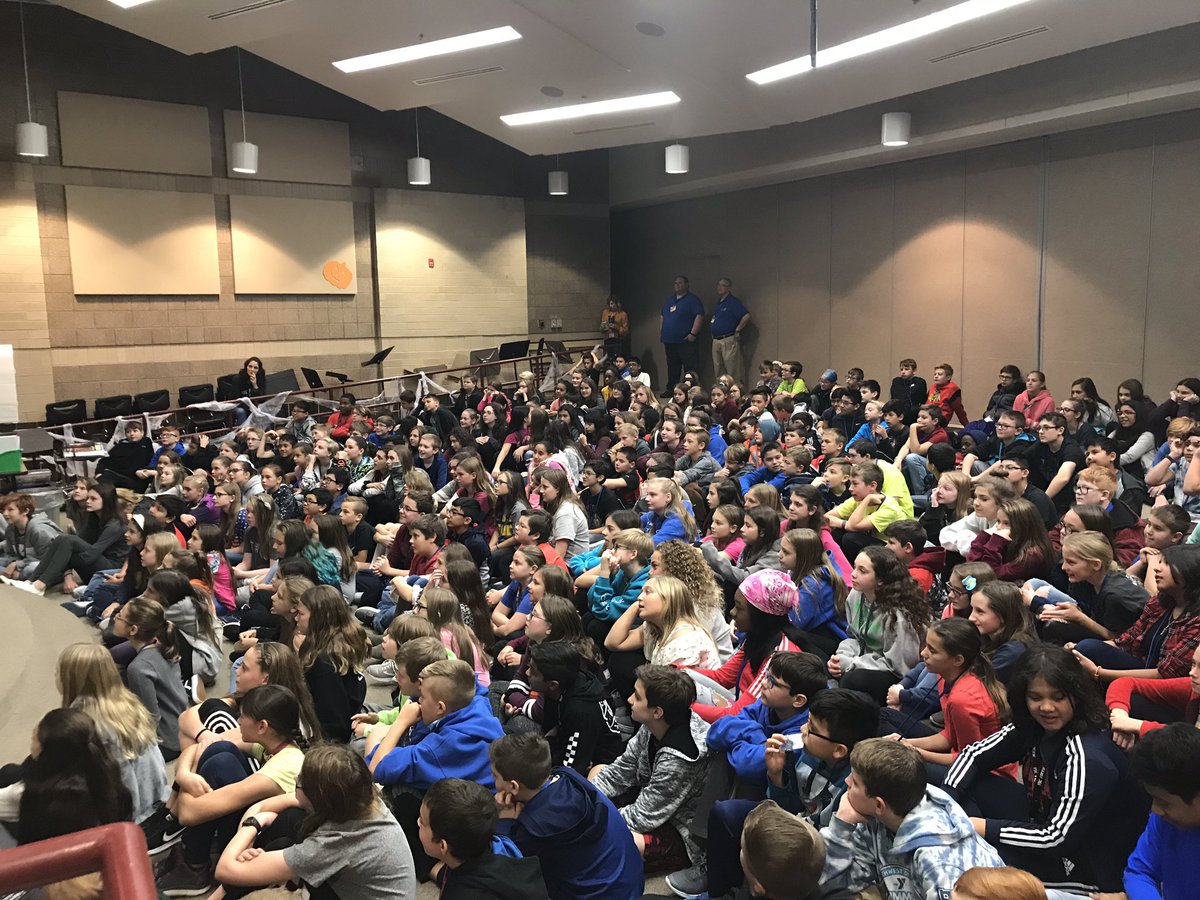 erichardsonD158's tweet image. Heineman 6th graders enjoyed the interactive presentation, Powered Up!, today.  Thank you National Theatre for Children and ComEd!
Students will bring home a sign up for each family to receive a free resource kit! 
#PoweredUp