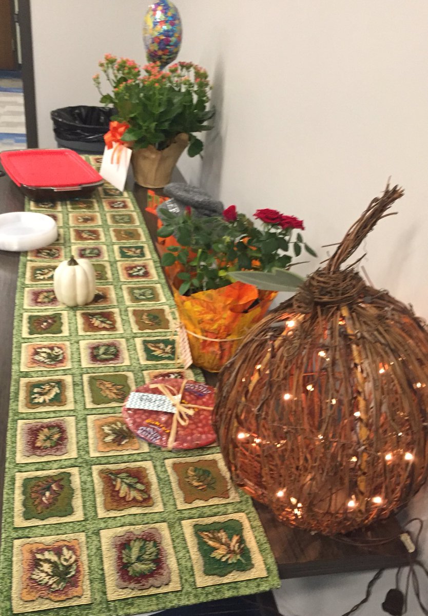 KMSullivanRISD's tweet photo. Student Services building relationships and celebrating Bosses Day. https://t.co/LroNihzBqq