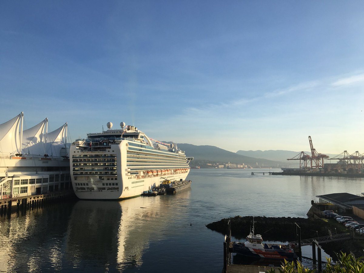 Good-bye #Emeraldprincess ⁦@PrincessCruises⁩, our last cruise ship of 2018 and see you on March 29 to help us launch the 2019 cruise season ⁦@CanadaPlace⁩ ⁦@PortVancouver⁩