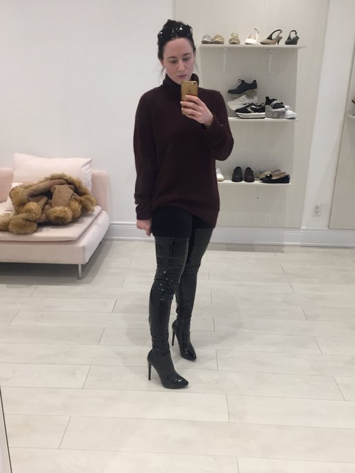 Thigh high PVC boots. I&rsquo;m thinking for photoshoots, what do you think twitter? Excuse the giant sweater<a href="/tag/therealgfe"class="tags"><span>#therealgfe</span></a>