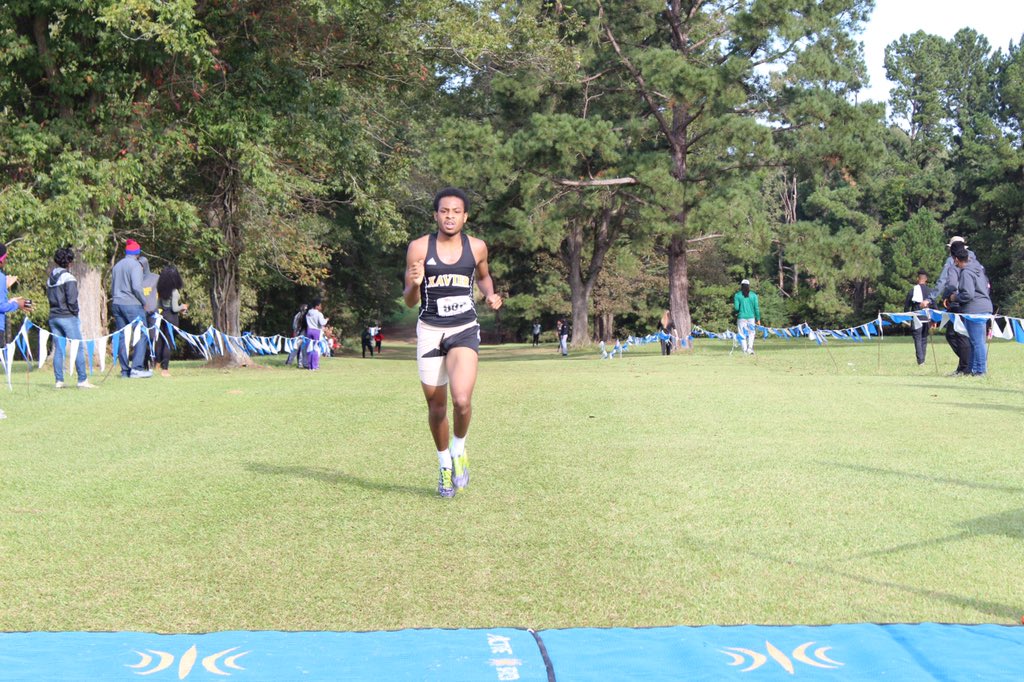 HBCUAC's tweet photo. 1️⃣ Solomon Stevens 🐯#TigerPride
2️⃣ Santerris Booker 🔰#TheP
3️⃣ Francis Patterson ⚜️#TeamGOLD
4️⃣ Jordan Ashmore ⚜️#TeamGOLD

#GCACXC #NAIAXC https://t.co/GuD3dk4hBc