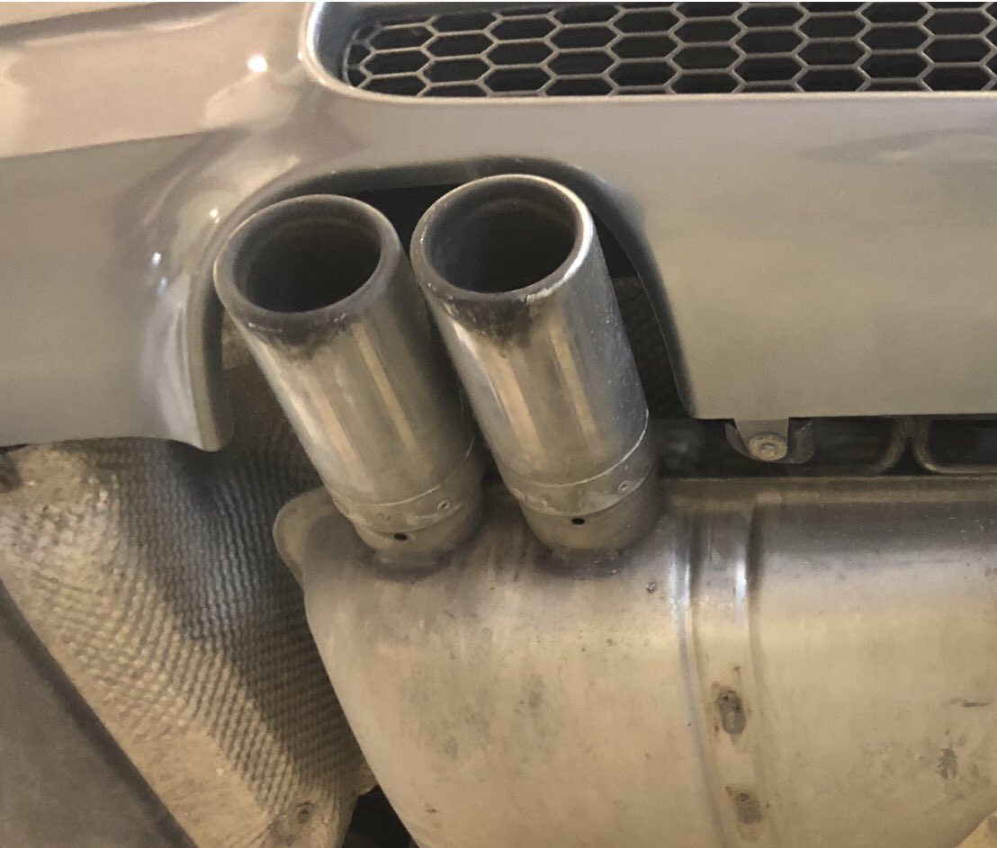 QCRnarborough's tweet photo. What a difference a polish makes #shiny #exhaust #e90 #m3 #extrahorsepower😂 #bigbigbooty #itsgotabigbooty https://t.co/Pamdsu24A2
