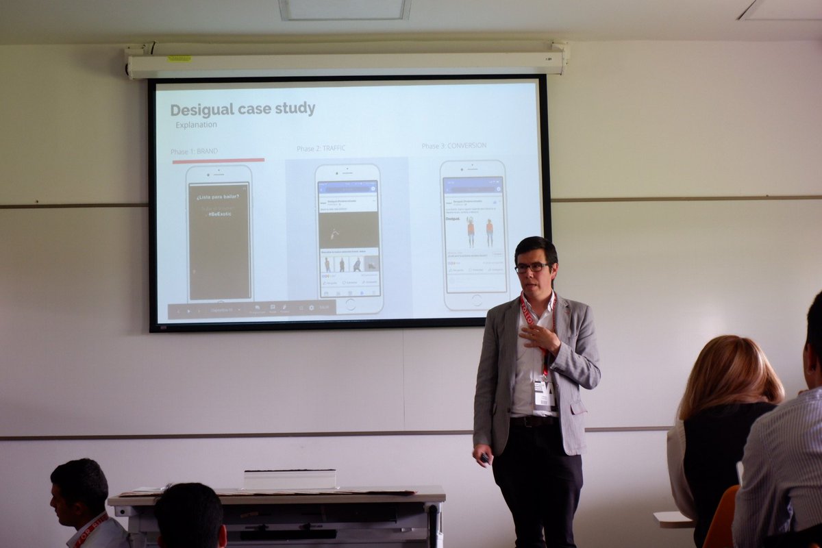 ddbourne's tweet image. &quot;Fan no significa cliente, ese es uno de los mitos que hay que eliminar del sector.&quot; Javier Castro de @Adsmurai en el #WebCongress