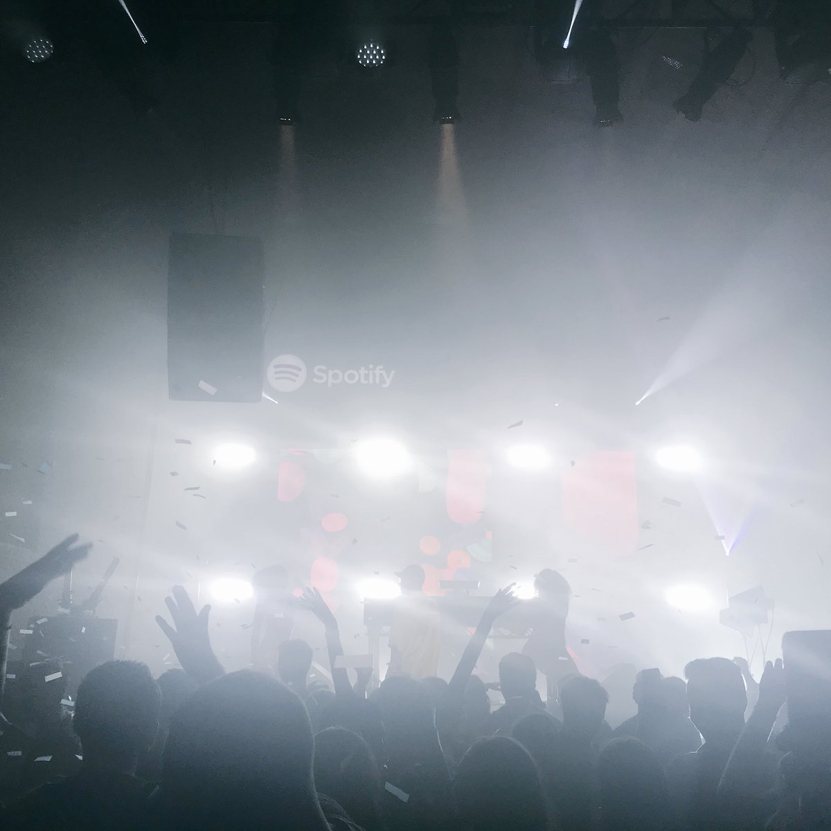 hannahalison_'s tweet photo. Spicy night oot at the @SpotifyUK Music Connections Tour ✌🏻 Unlimited tacos, g&amp;t’s + unreal performances from @MNEK &amp; @JaxJones 😍 #SpotifyMCT https://t.co/ff77GJxz9F
