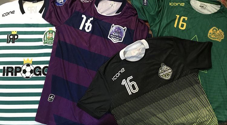 fred_machado's tweet photo. As minhas camisas dos nossos campeonatos de amigos. St. Patrick Rei, Jingle Hells, São Barizon e Futqueijaria #BBdebate https://t.co/xOogbxC9wE