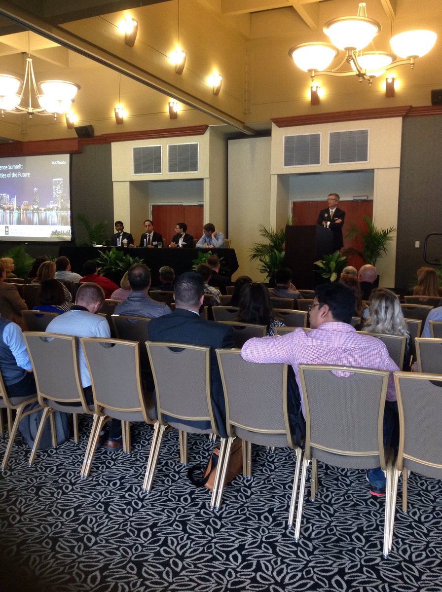 UCFCECS's tweet image. .@UCFBusiness Associate Professor Christo Pirinsky discusses the intersection between finance and smart cities. #UCFDataSci @SiemensUSA