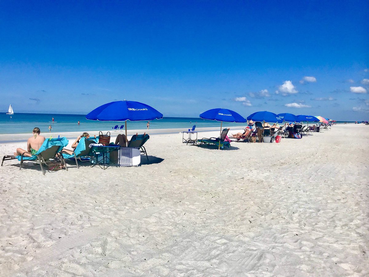 SarahHollenbeck's tweet image. HAPPY FRIDAY! Wow, it’s a gorgeous day at @IHeartIRB Thanks to offshore winds, the red tide is staying away from our beaches. Just check out that water! #FallInFlorida #LoveFL #TampaBay #PinellasCounty @abcactionnews @VISITFLORIDA @VSPC