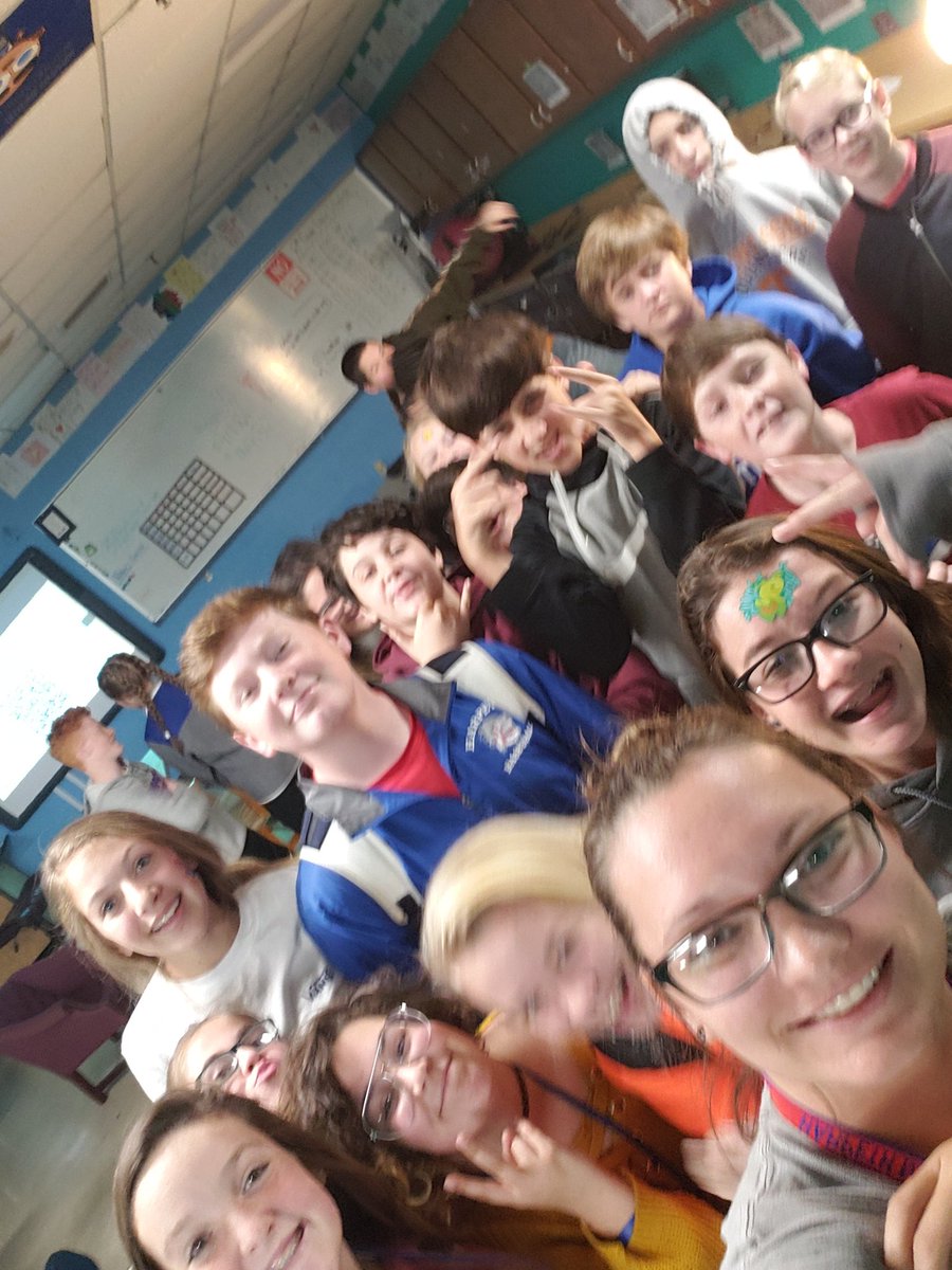 gator284's tweet photo. @HMSIndians this silly class reminds me that laughter is healthy. Fun and focused most of the time. Love these kids. #hmstntribe #SlytherIndian #hmsheroes https://t.co/kWZF9iFGQe