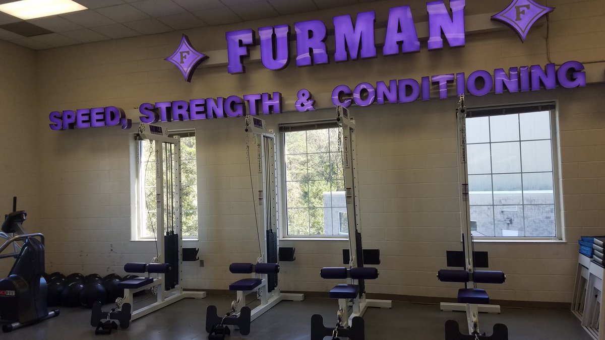 Total Strength and Speed taking care of my Furman Family with Williams Strength Custom Signature Lat/Low machines.
#EliteIsTheStandard