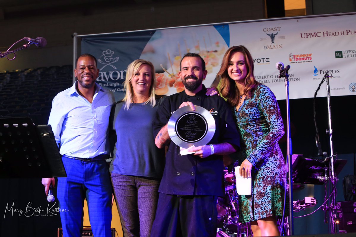 #FlashbackFriday to when <a href="/eddiemerlots/">Eddie Merlot's</a> won Best Entree at #SavorPgh! When you prepare Braised Shortrib with Bourbon Cream Corn and Wagyu Jelly and Crackling, how could you not win?!