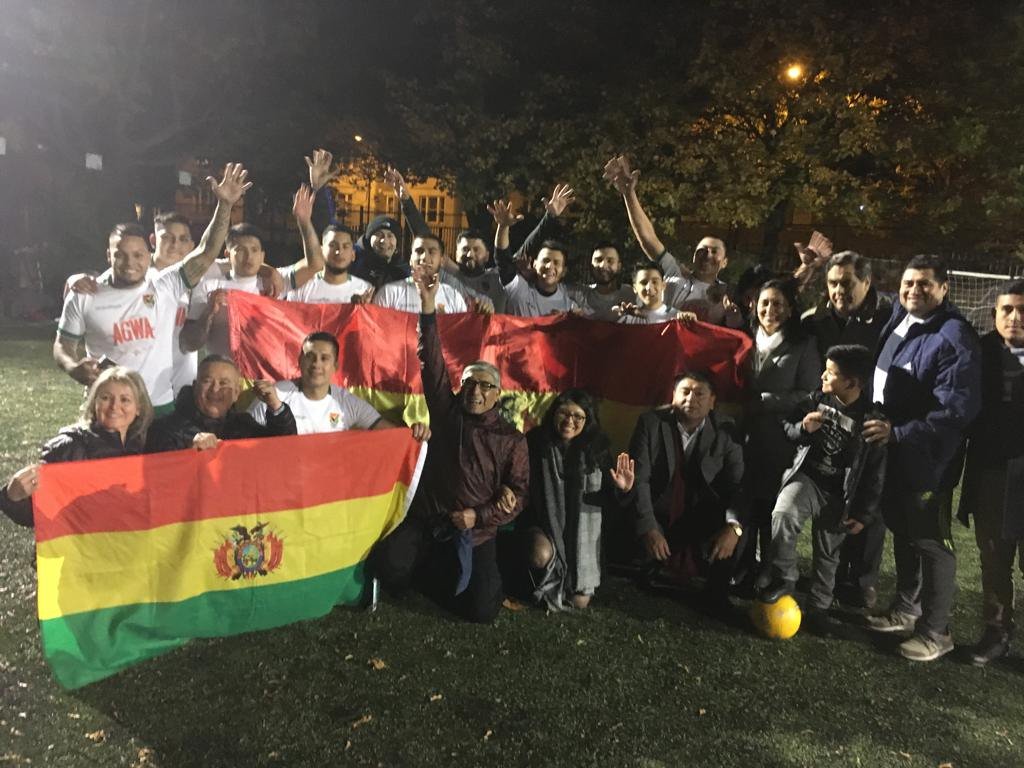 boliviaenuk's tweet photo. Bolivia Tricampeon vence 6-4 a Israel en la Final Embassy World Cup!#AgwadeBoliviaofficialsponsor https://t.co/Ywmv0I9Xuz
