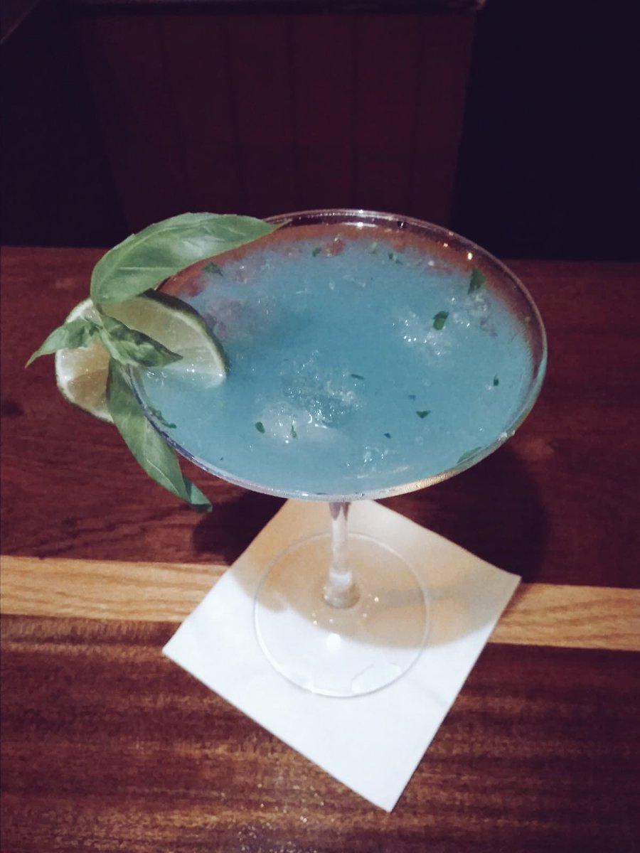 HotelDoolin's tweet photo. Get you Friday Feelzzz at Fitz’s Bar and checkout our thirst quenching cocktails #foolinindoolin #burrenbramble #Éirb&b https://t.co/ETlfcuKYs6