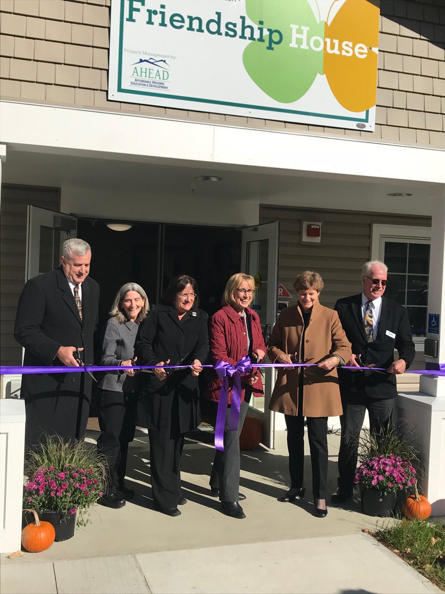 At ribbon cutting ceremony this AM for the new Friendship House treatment facility. I was proud to advocate for funds to expand Friendship House’s critical substance misuse services &amp; I'll continue my work to help ensure everyone struggling w/addiction can get the care they need.